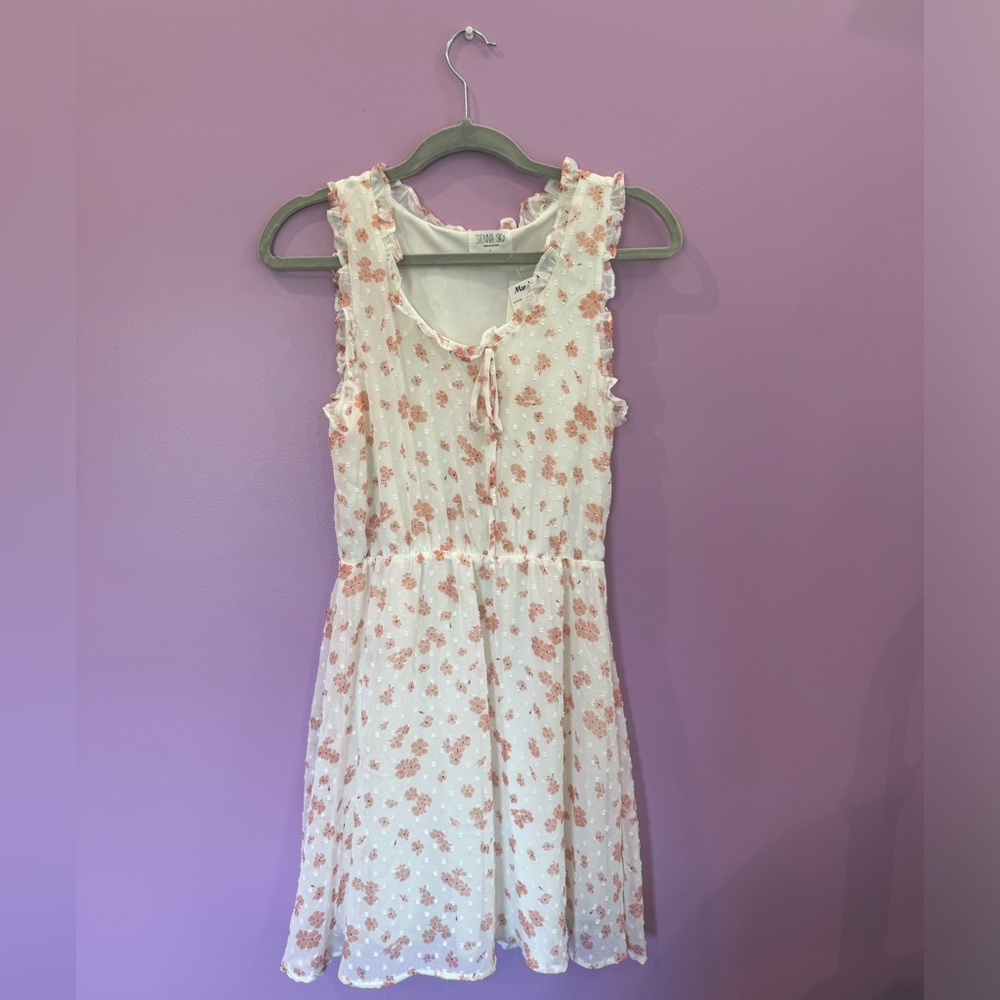 Sienna Sky White and Pink Floral Dress Size Small